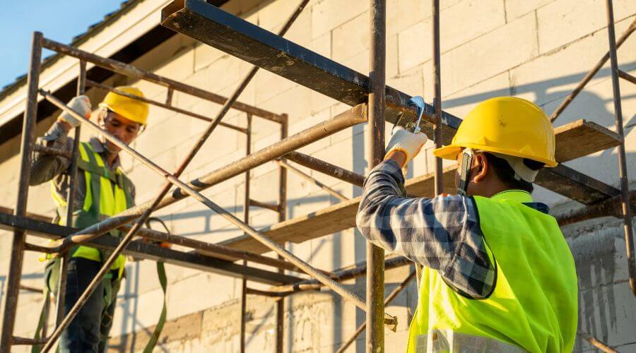 Expert flood damage restoration services in Rosiclare, IL